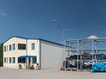 Gummimüller - moderne Fertigungsanlagen für Gummiteile in Serie und Einzelfertigung sowie umfangreiche Lagerkapazitäten für Geokunststoffe